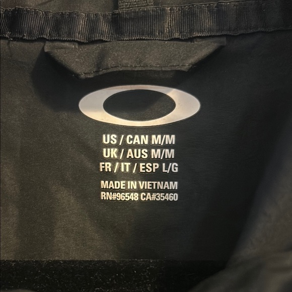 Oakley Black Windbreaker Jacket- like new - Picture 4 of 5